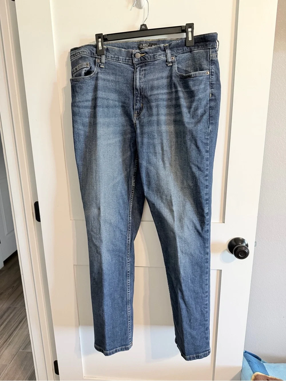 Men's Slim Straight Jeans in Medium Wash Blue